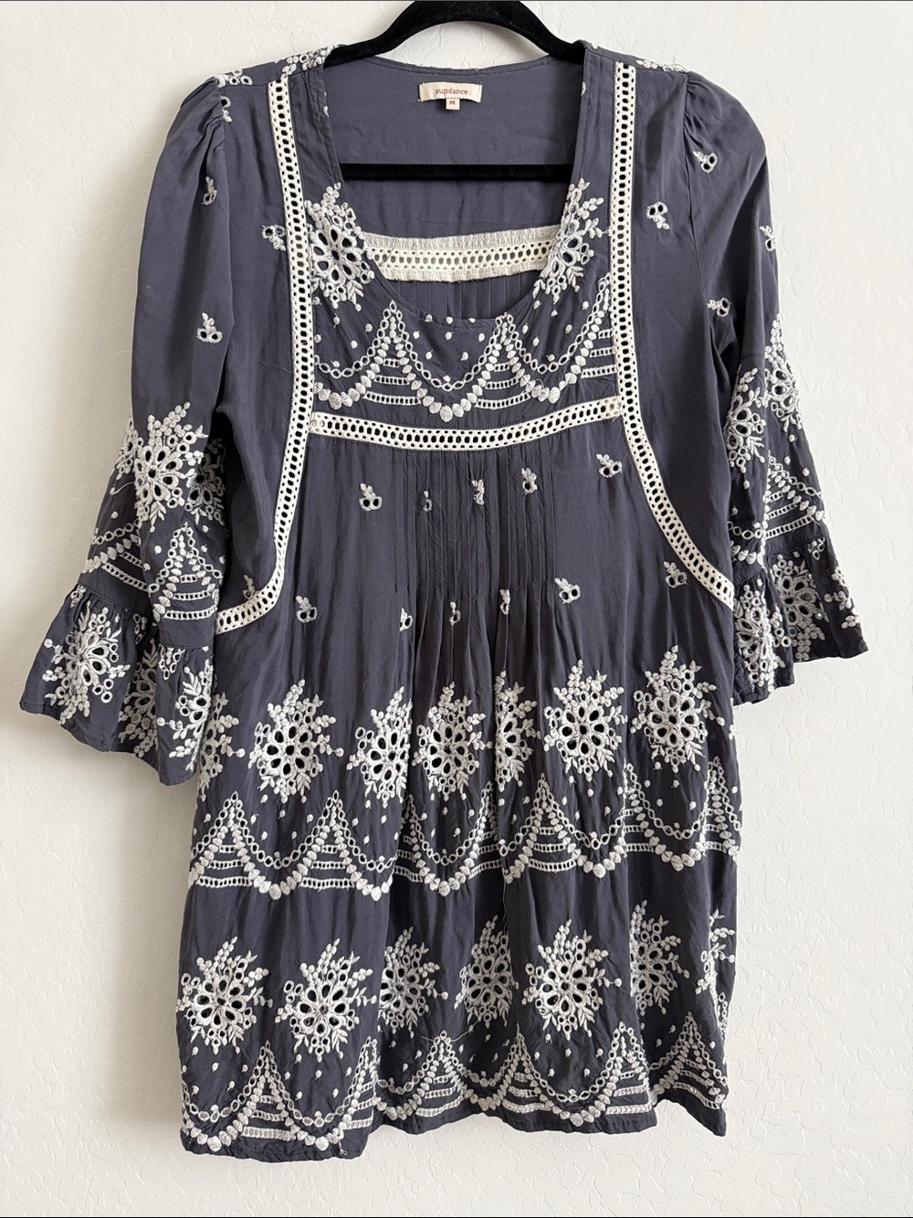 Sundance Gary tunic with White Embroidery Sz M